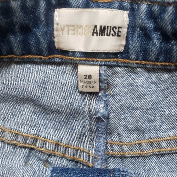 Amuse Society"Skyline " Highwaisted Denim Jeans - Picture 4 of 9